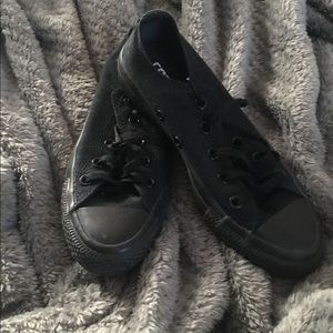 black converse